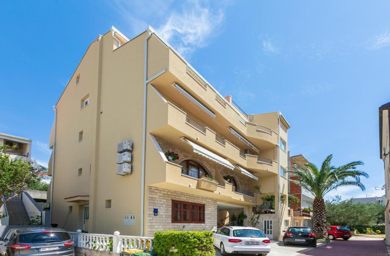 Apartments Barba Tucepi Exterior photo